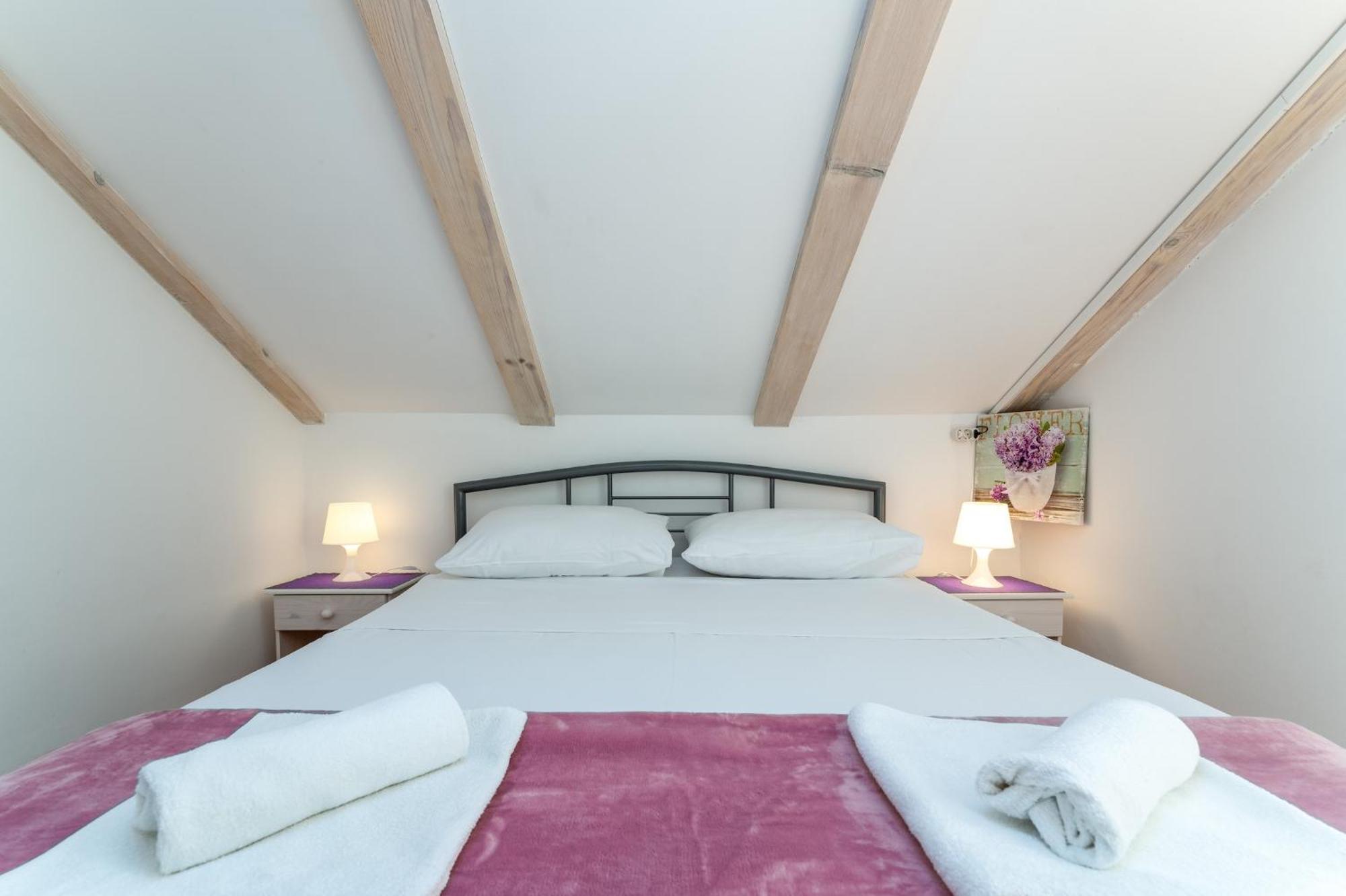 Apartments With A Parking Space Baska, Krk - 13907 Room photo